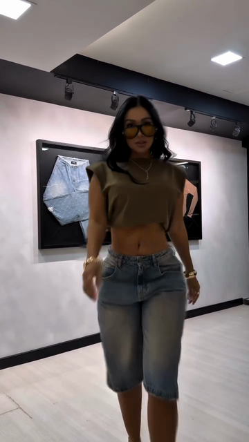 Light-wash denim knee-length shorts