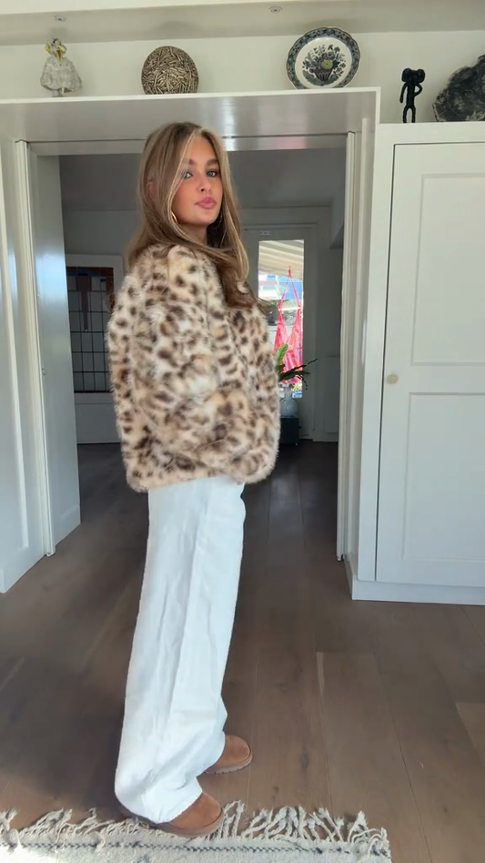 leopard-print faux fur jacket